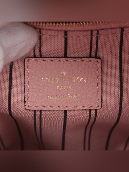 LOUIS VUITTON
MonogramEmpreinte Sorbonne
W/COA main image 10
